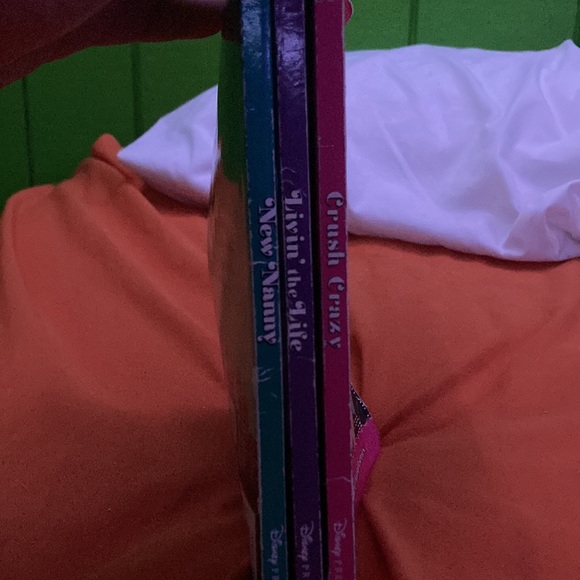 Jessie Books from Disney Channel - Picture 8 of 8